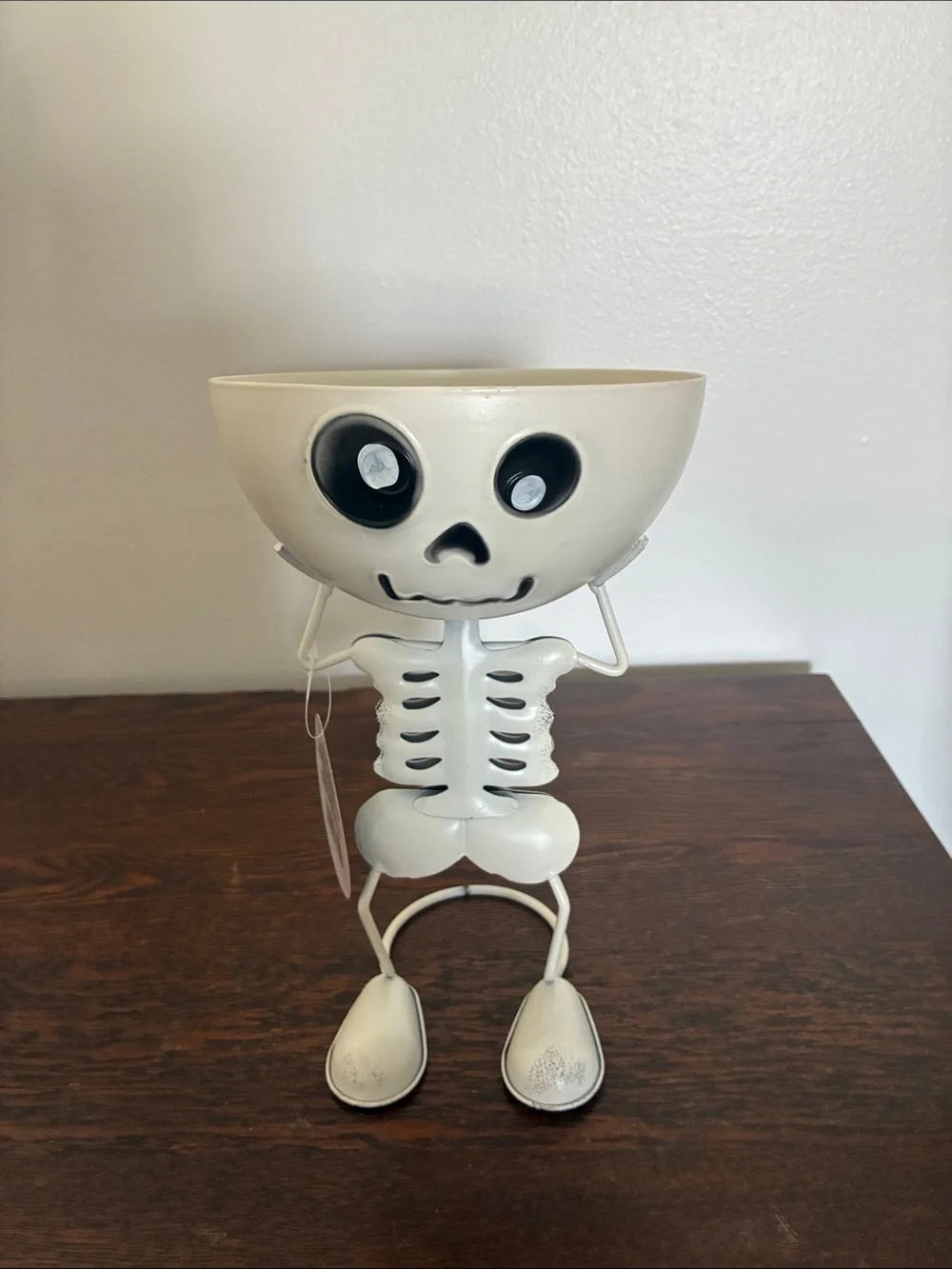 NWT- White Skeleton Man Metal Halloween Candy Bowl Decorative Stand